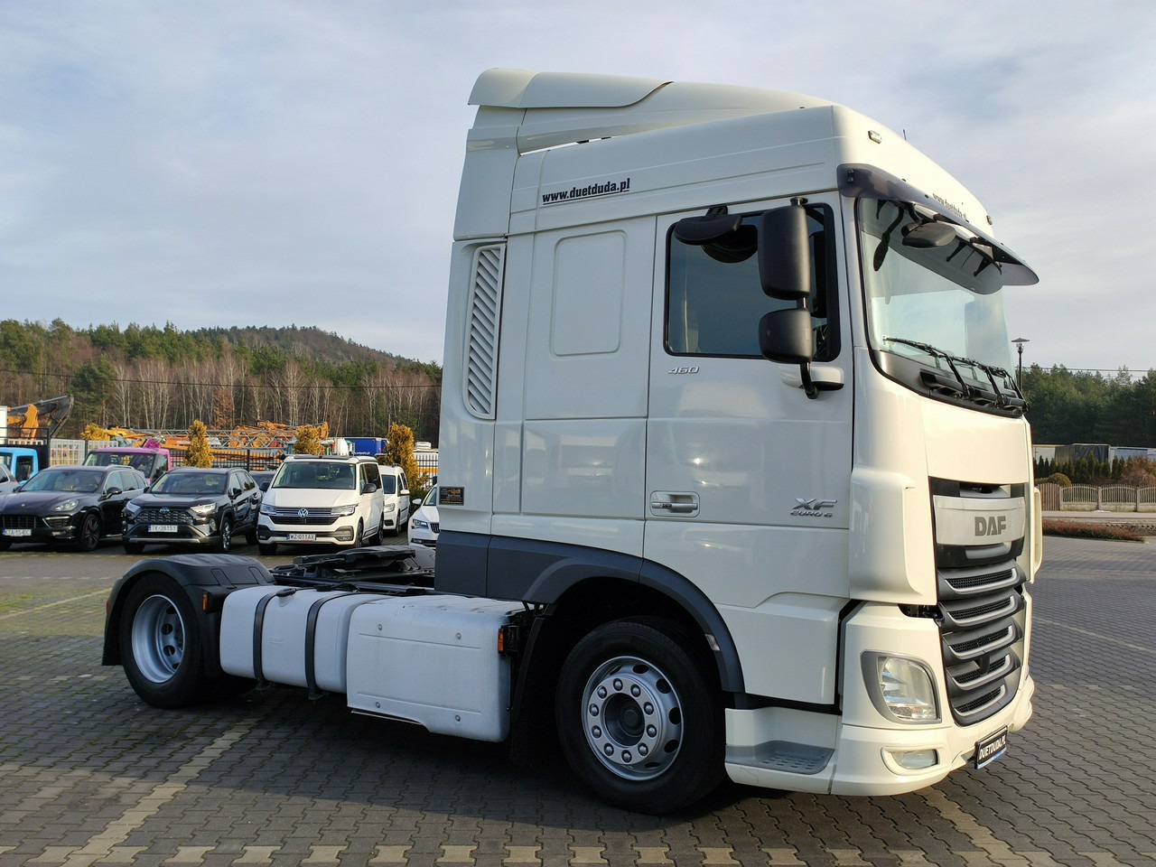 Tractor unit DAF XF 106.460 Euro 6 LowDeck Mega: picture 7