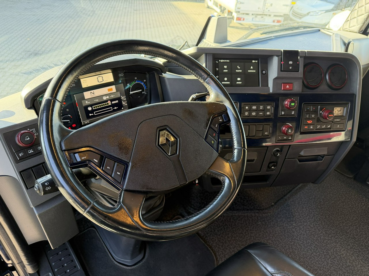 Tractor unit Renault Gama T 520 Standard Silnik 13litrów Euro 6: picture 23 Tractor unit Renault Gama T 520 Standard Silnik 13litrów Euro 6: picture 23