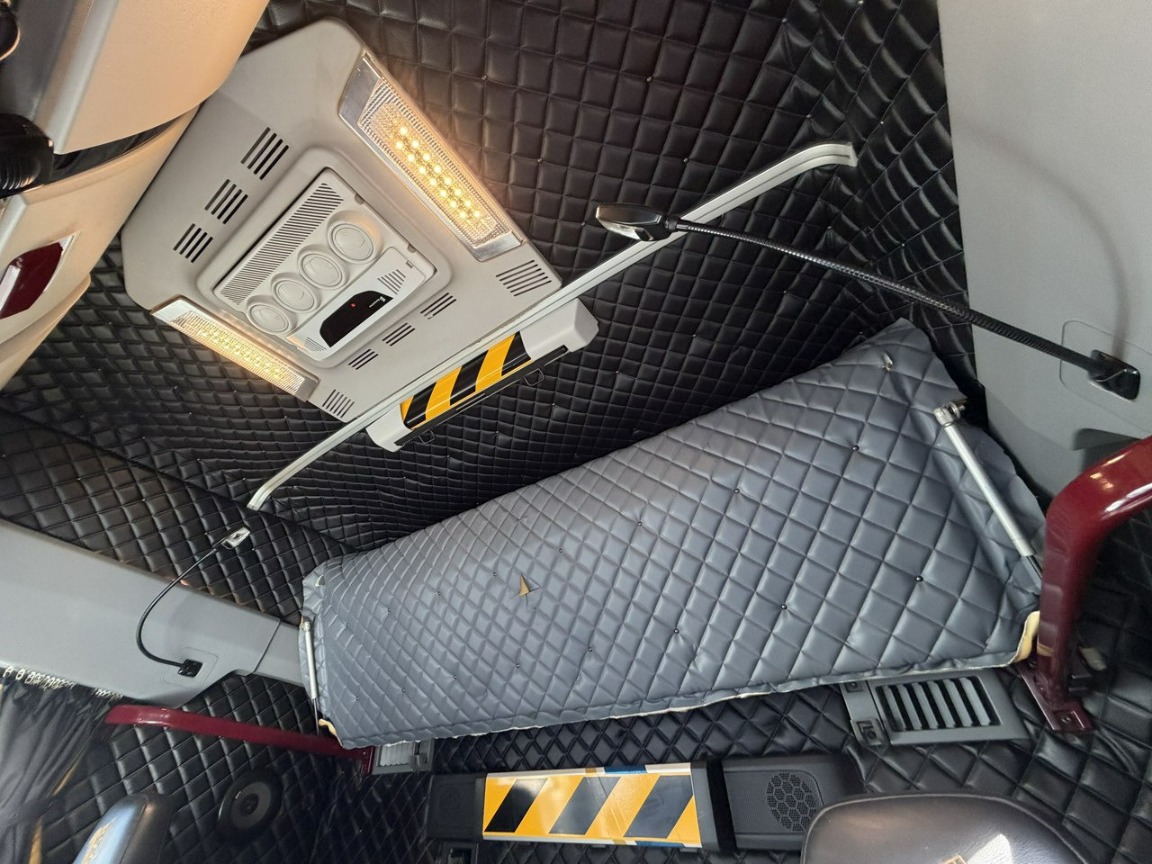 Tractor unit Renault Gama T 520 Standard Silnik 13litrów Euro 6: picture 34 Tractor unit Renault Gama T 520 Standard Silnik 13litrów Euro 6: picture 34