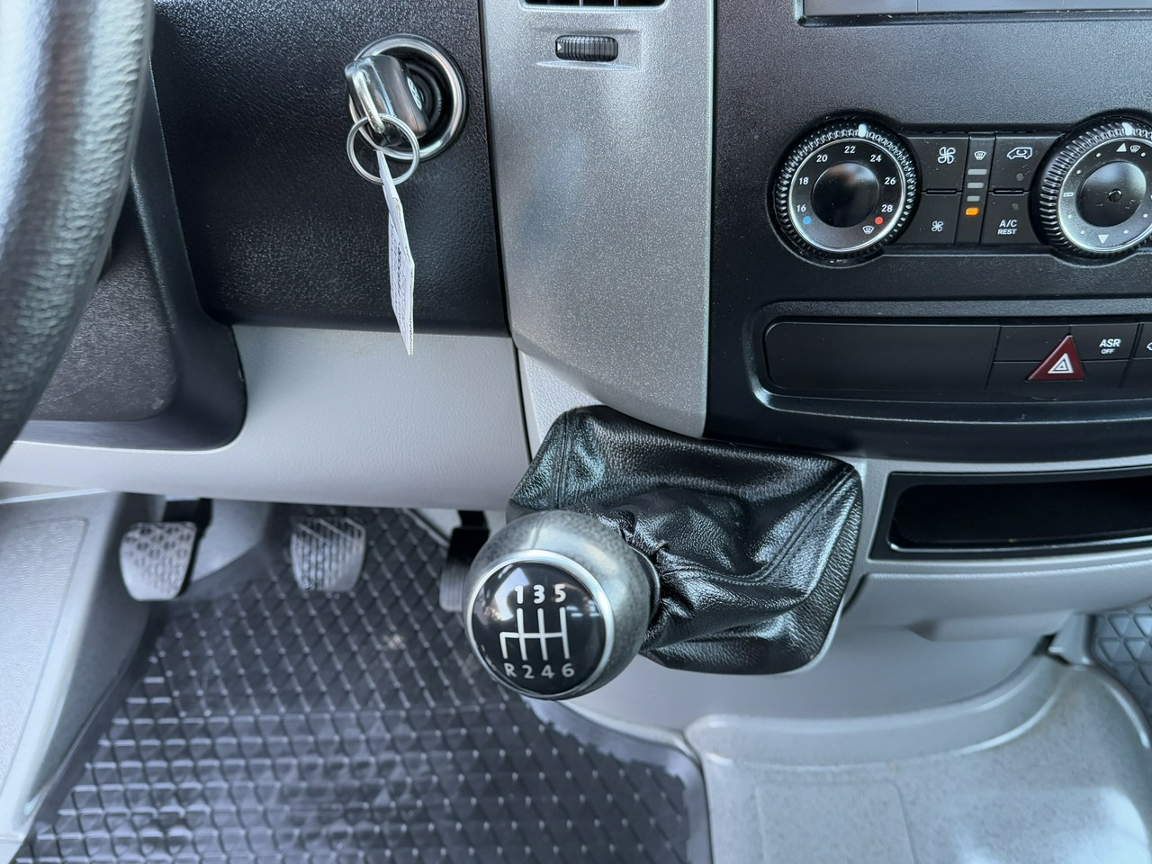 Tipper van Volkswagen Crafter: picture 31 Tipper van Volkswagen Crafter: picture 31