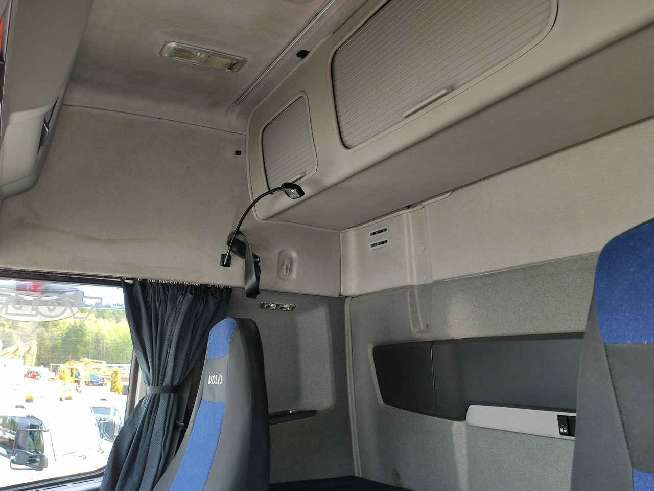 Hook lift truck Volvo FH 460 Globetrotter Hakowiec Kipper Meiller: picture 43 Hook lift truck Volvo FH 460 Globetrotter Hakowiec Kipper Meiller: picture 43