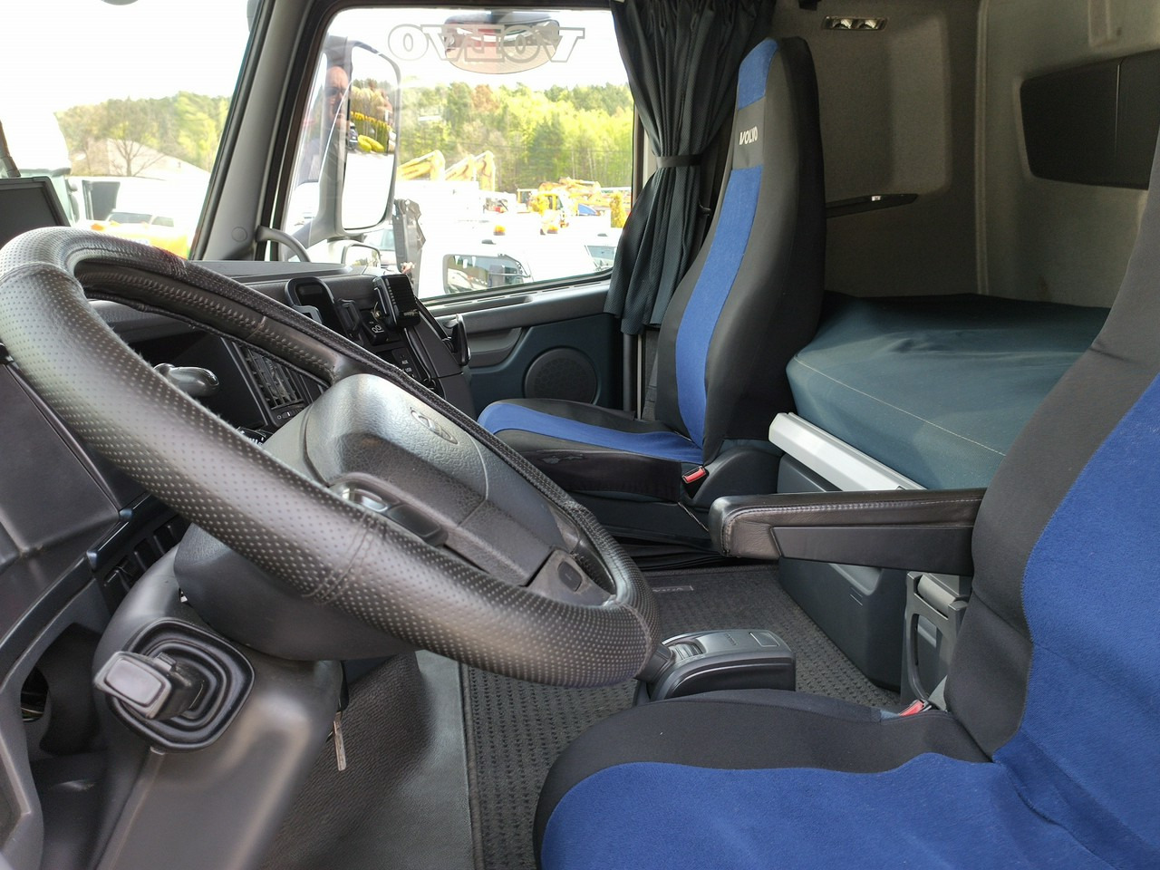 Hook lift truck Volvo FH 460 Globetrotter Hakowiec Kipper Meiller: picture 47 Hook lift truck Volvo FH 460 Globetrotter Hakowiec Kipper Meiller: picture 47