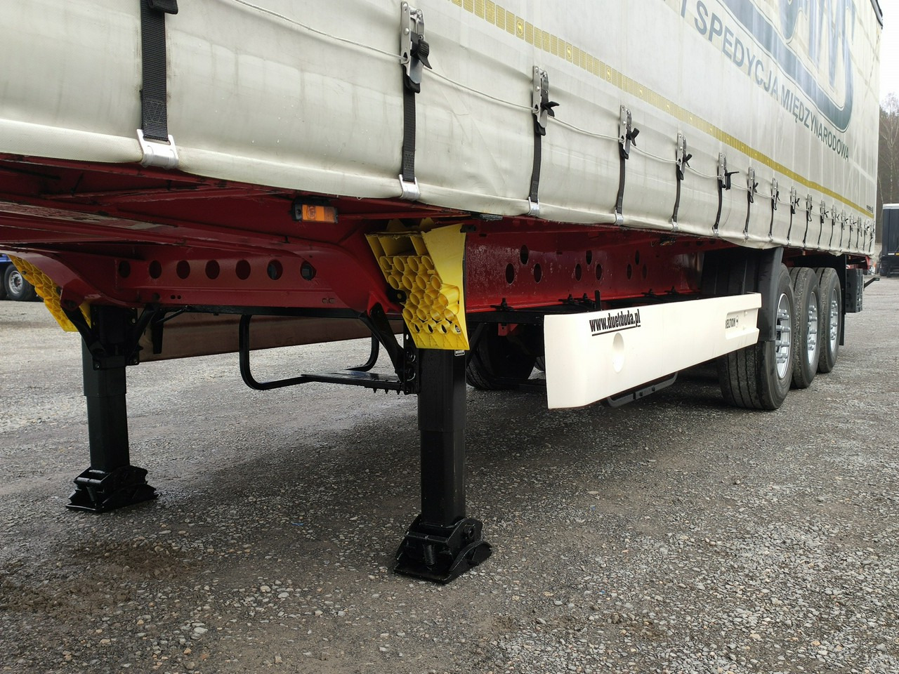 Curtainsider semi-trailer Wielton Standard Osie SAF: picture 6