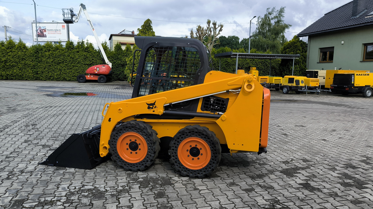 BOBCAT S450 - Skid steer loader: picture 4 BOBCAT S450 - Skid steer loader: picture 4