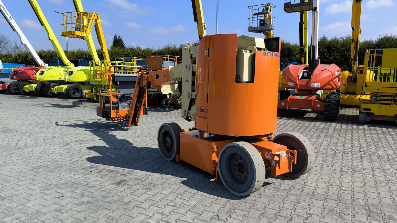 JLG E 300 AJP - Articulated boom: picture 1 JLG E 300 AJP - Articulated boom: picture 1