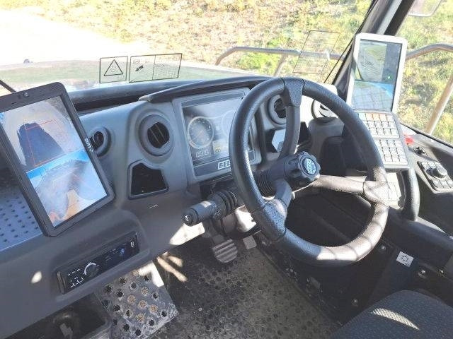 Articulated dumper Bell B 25 E: picture 7