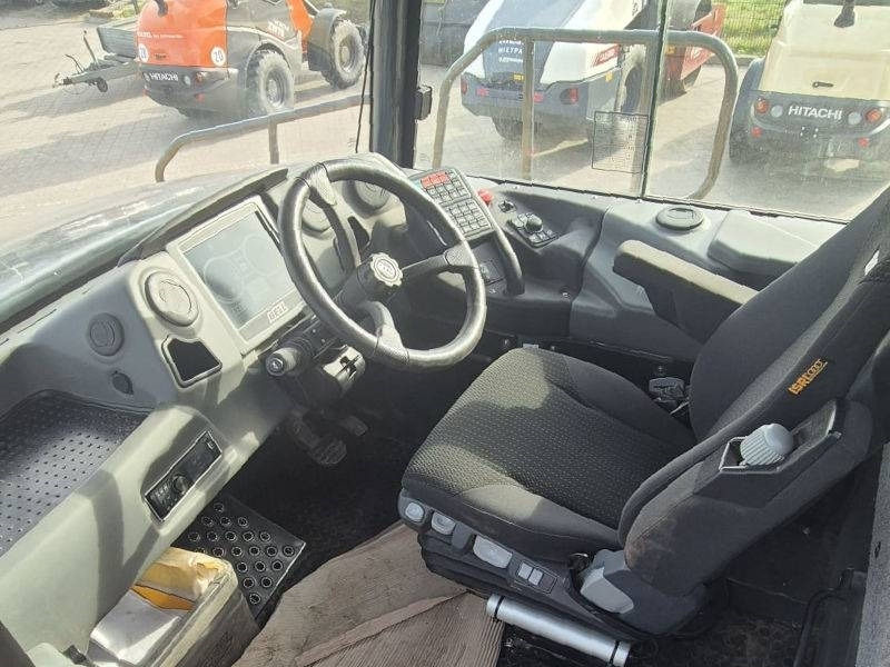 Articulated dumper Bell B 30 E: picture 7