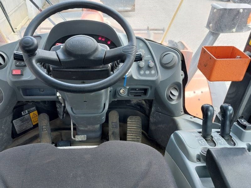 Wheel loader Hitachi ZW 310-6: picture 10