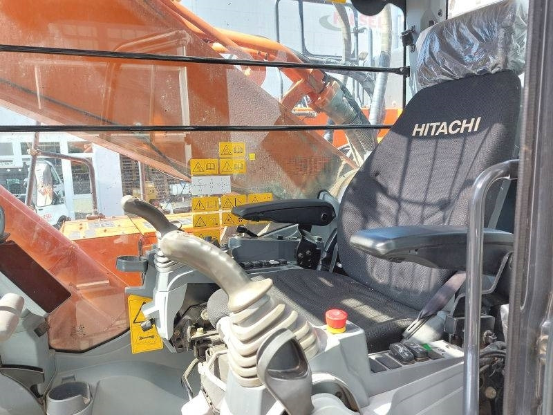 Crawler excavator Hitachi ZX 490 LCH-7: picture 12
