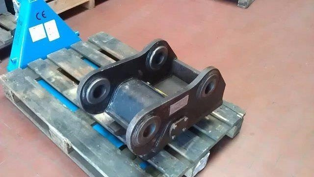Nado Hitachi ZX110 - ZX135 - ZX140 - ZX145 - Quick coupler for Construction machinery: picture 1 Nado Hitachi ZX110 - ZX135 - ZX140 - ZX145 - Quick coupler for Construction machinery: picture 1