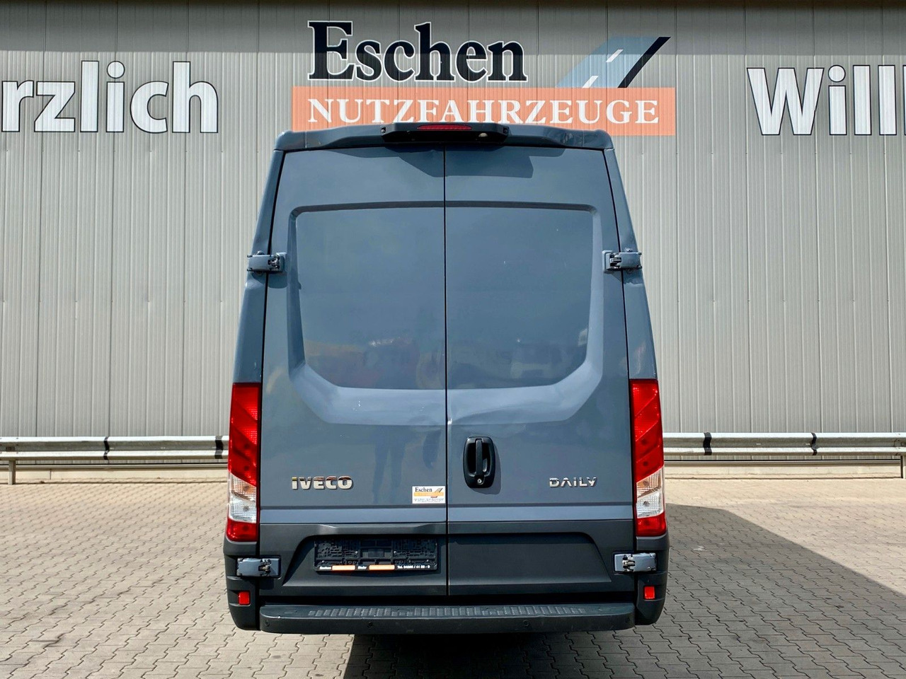 Iveco 35 S 16 Daily | Schiebetür*Kamera*Navi*AC*1.Hand - Panel van: picture 4 Iveco 35 S 16 Daily | Schiebetür*Kamera*Navi*AC*1.Hand - Panel van: picture 4