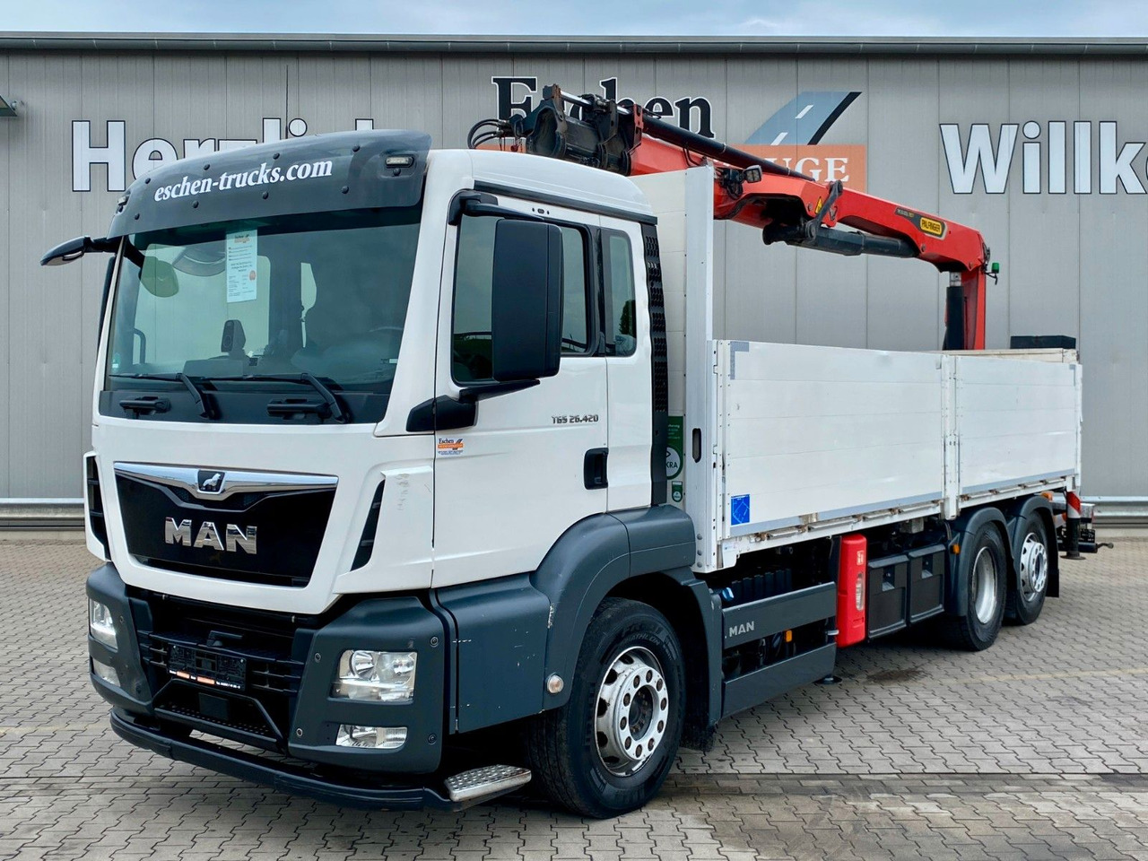 MAN TGS 26.420 6x2-4 LL | PK 26.001*FUNK*Navi*AHK*AC - Dropside/ Flatbed truck, Crane truck: picture 1 MAN TGS 26.420 6x2-4 LL | PK 26.001*FUNK*Navi*AHK*AC - Dropside/ Flatbed truck, Crane truck: picture 1