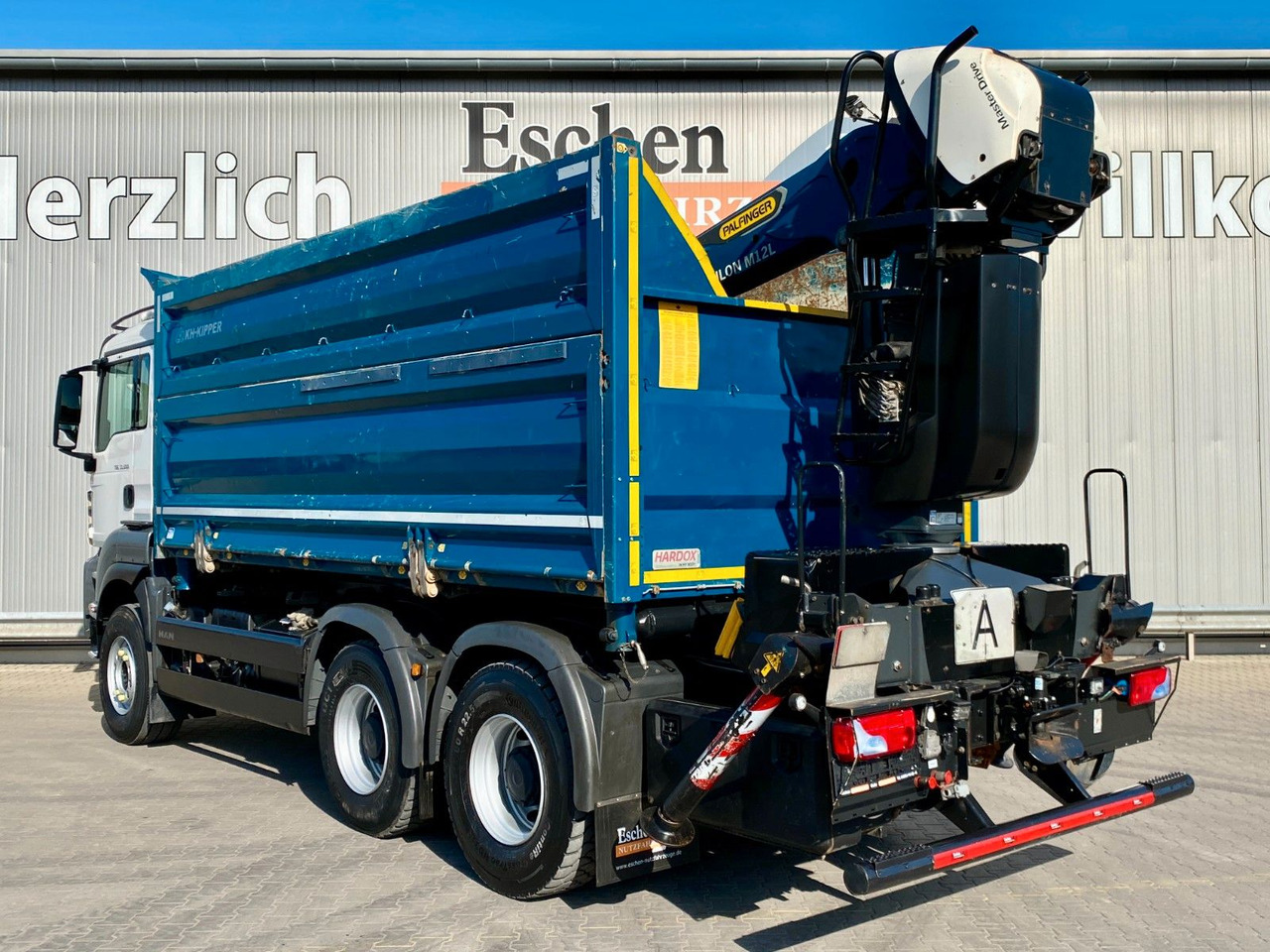 MAN TGS 33.500 6x4 BB | Palfinger M12L80*Bordmatik MAN TGS 33.500 6x4 BB | Palfinger M12L80*Bordmatik - Tipper, Crane truck: picture 4 MAN TGS 33.500 6x4 BB | Palfinger M12L80*Bordmatik MAN TGS 33.500 6x4 BB | Palfinger M12L80*Bordmatik - Tipper, Crane truck: picture 4