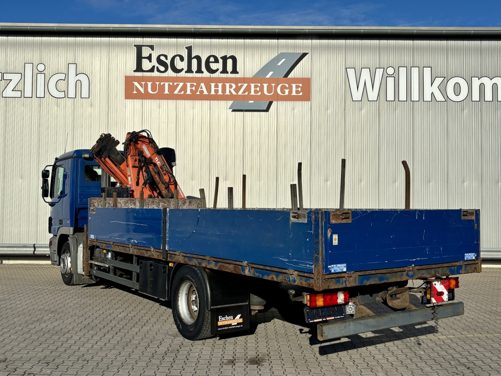Mercedes-Benz 1832 L / Terex 85.2-A3 Faltkran - Dropside/ Flatbed truck, Crane truck: picture 4 Mercedes-Benz 1832 L / Terex 85.2-A3 Faltkran - Dropside/ Flatbed truck, Crane truck: picture 4