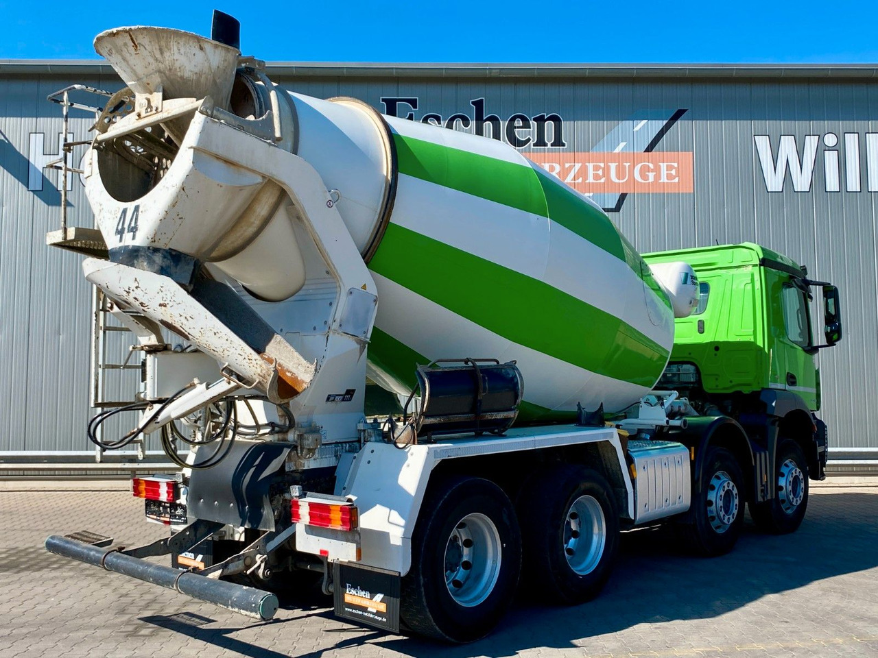 Mercedes-Benz 3240 Arocs 8x4| 9m³ Stetter*Navi*Klima*ASR*Blatt - Concrete mixer truck: picture 5 Mercedes-Benz 3240 Arocs 8x4| 9m³ Stetter*Navi*Klima*ASR*Blatt - Concrete mixer truck: picture 5