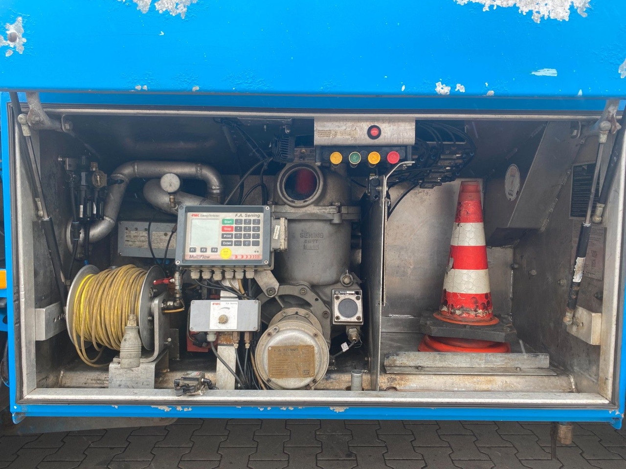 Tank truck Mercedes-Benz Atego 1318 | Esterer A3*7480ltr*AHK*1.Hand: picture 9