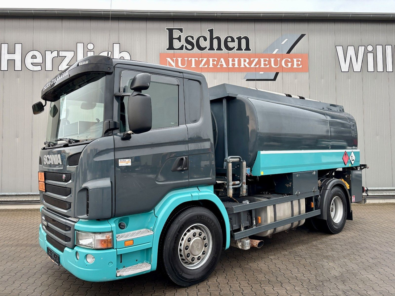 Scania G420 Esterer A3 | 2x Kammern*Oben/Unten*Retarder - Tank truck: picture 1 Scania G420 Esterer A3 | 2x Kammern*Oben/Unten*Retarder - Tank truck: picture 1