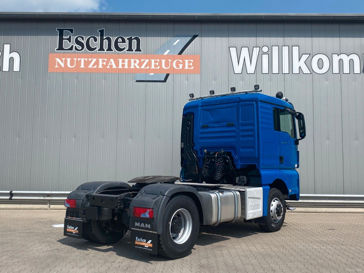 MAN TGX 18.500 4x4 HYDRO| 2x Hydraulik*Retarder*Navi - Tractor unit: picture 5 MAN TGX 18.500 4x4 HYDRO| 2x Hydraulik*Retarder*Navi - Tractor unit: picture 5