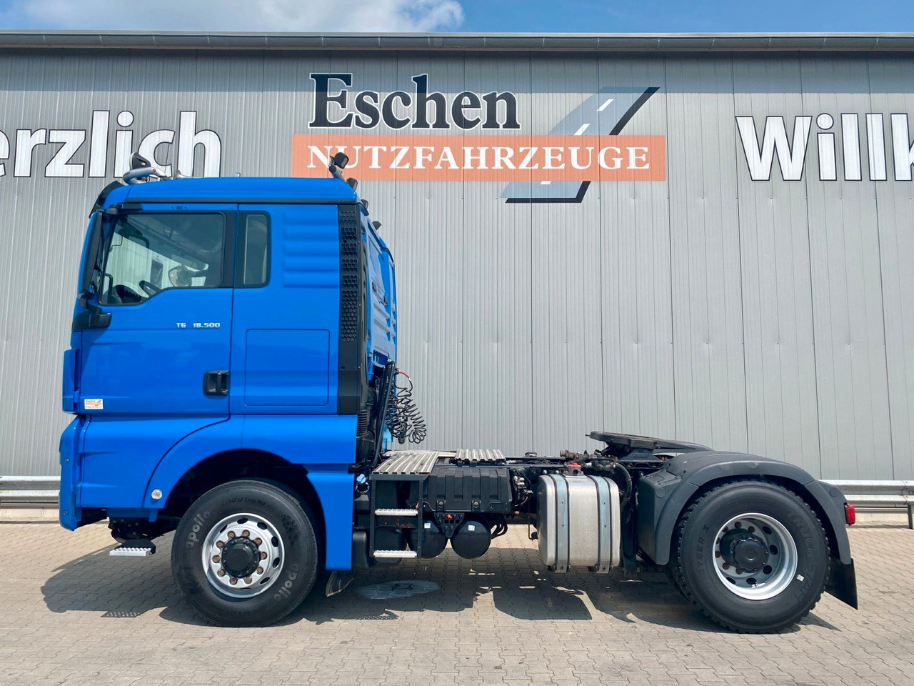 MAN TGX 18.500 4x4 HYDRO| 2x Hydraulik*Retarder*Navi - Tractor unit: picture 2 MAN TGX 18.500 4x4 HYDRO| 2x Hydraulik*Retarder*Navi - Tractor unit: picture 2