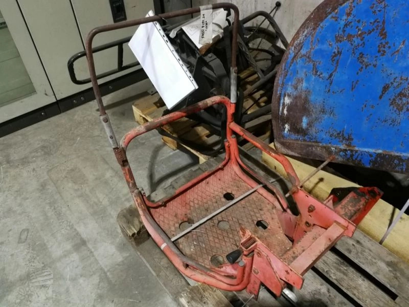 KIT SOPORTE ASIENTO EN COLUMNA FASSI - Seat for Crane: picture 3 KIT SOPORTE ASIENTO EN COLUMNA FASSI - Seat for Crane: picture 3