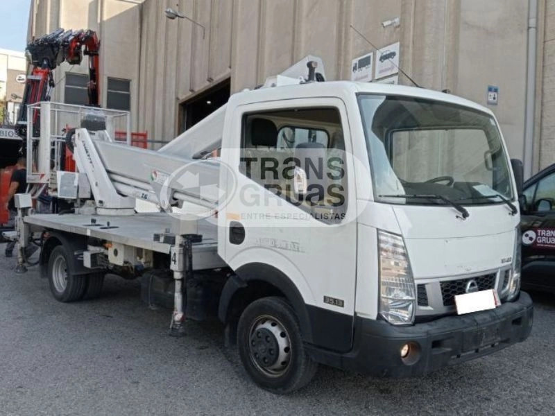 MULTITEL NISSAN NT 400 + MX 250 - Truck mounted aerial platform: picture 5 MULTITEL NISSAN NT 400 + MX 250 - Truck mounted aerial platform: picture 5
