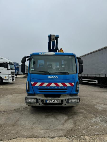 Iveco Eurocargo 100E19 - Truck mounted aerial platform: picture 2 Iveco Eurocargo 100E19 - Truck mounted aerial platform: picture 2