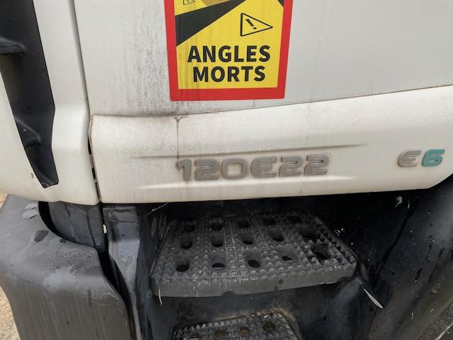 Iveco Eurocargo 120E22 - Box truck: picture 4 Iveco Eurocargo 120E22 - Box truck: picture 4