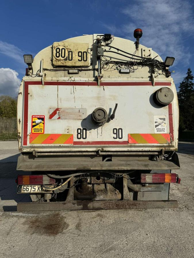 Mercedes Atego - Road sweeper: picture 4 Mercedes Atego - Road sweeper: picture 4