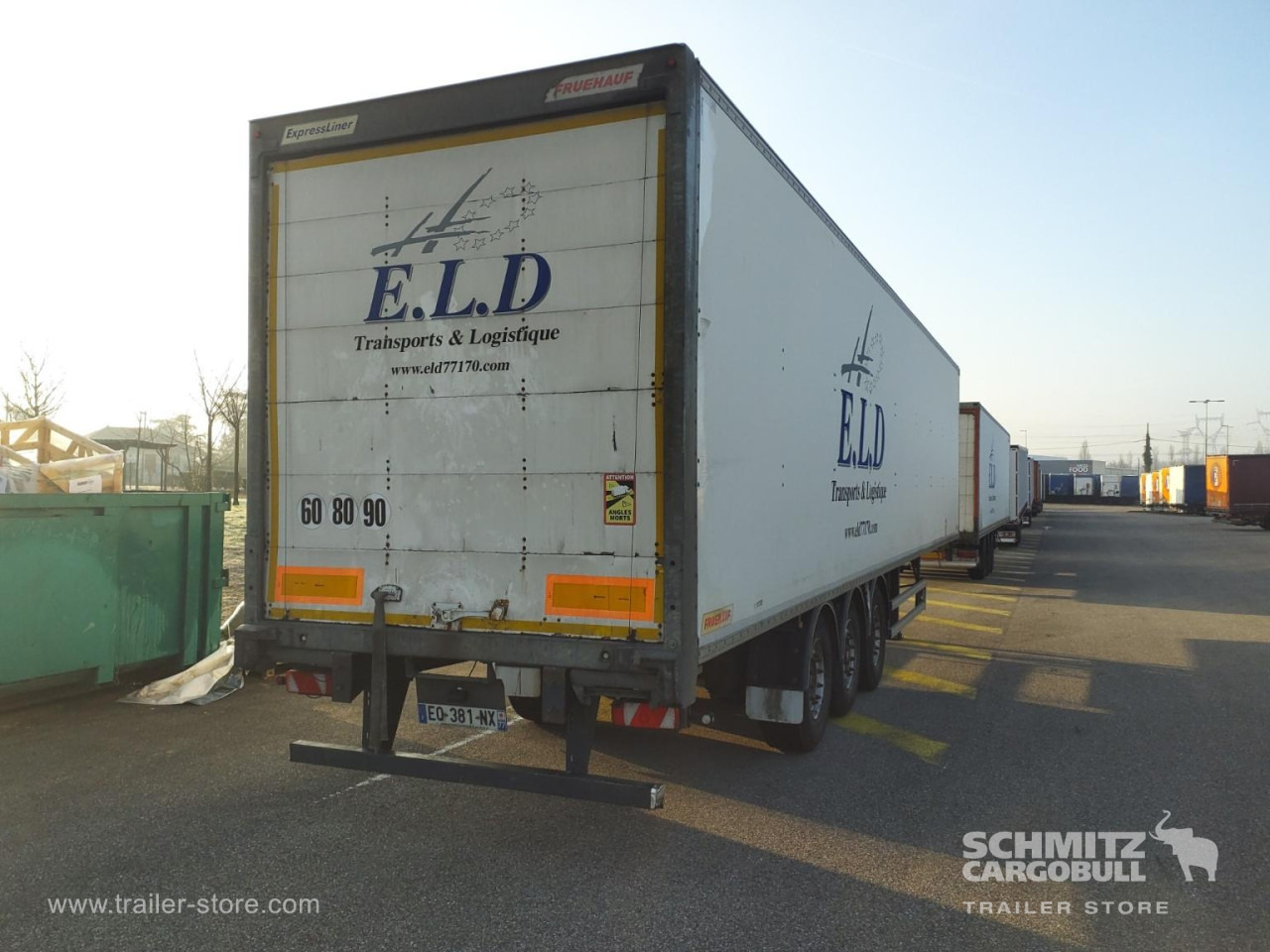 FRUEHAUF Dryfreight Standard Roller shutter door - Closed box semi-trailer: picture 5 FRUEHAUF Dryfreight Standard Roller shutter door - Closed box semi-trailer: picture 5