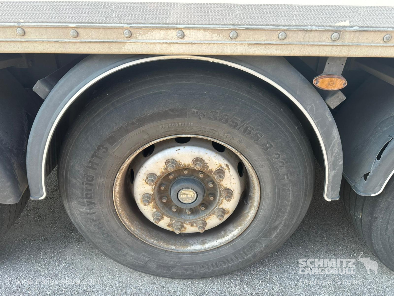 FRUEHAUF Dryfreight Standard Roller shutter door - Closed box semi-trailer: picture 3 FRUEHAUF Dryfreight Standard Roller shutter door - Closed box semi-trailer: picture 3