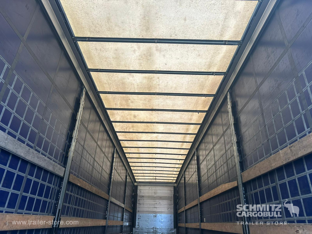 SCHMITZ Curtainsider Mega - Curtainsider semi-trailer: picture 5 SCHMITZ Curtainsider Mega - Curtainsider semi-trailer: picture 5