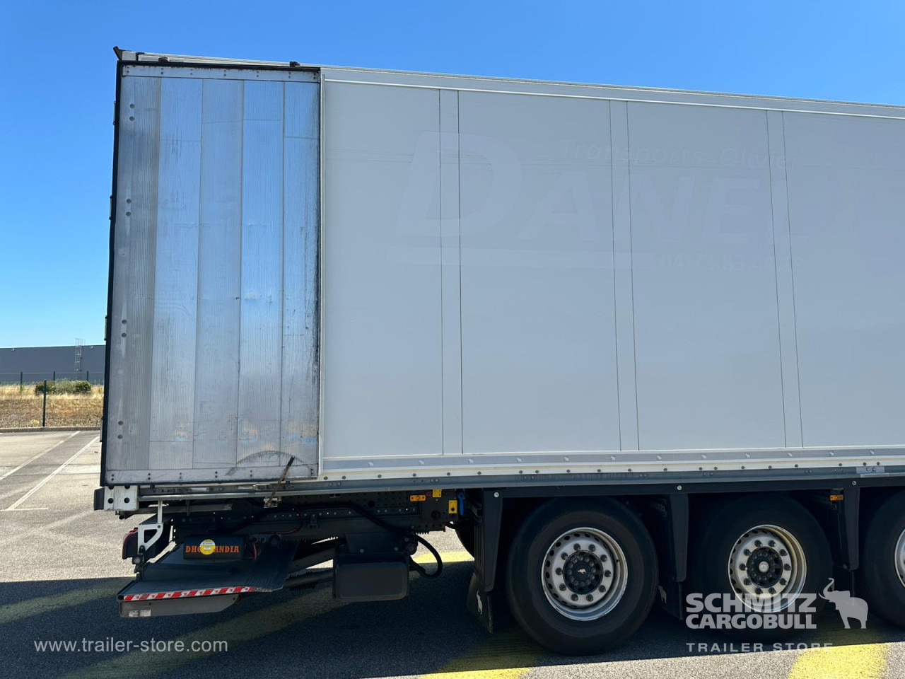 SCHMITZ Dryfreight Standard Taillift - Closed box semi-trailer: picture 5 SCHMITZ Dryfreight Standard Taillift - Closed box semi-trailer: picture 5