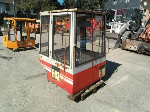 Kabine O&K L 5  - Cab and interior for Construction machinery: picture 2 Kabine O&K L 5  - Cab and interior for Construction machinery: picture 2