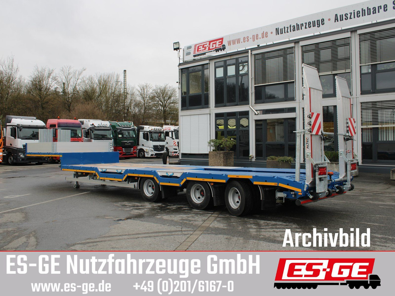 ES-GE 3-Achs-Satteltieflader - Radmulden - Low loader semi-trailer: picture 1 ES-GE 3-Achs-Satteltieflader - Radmulden - Low loader semi-trailer: picture 1