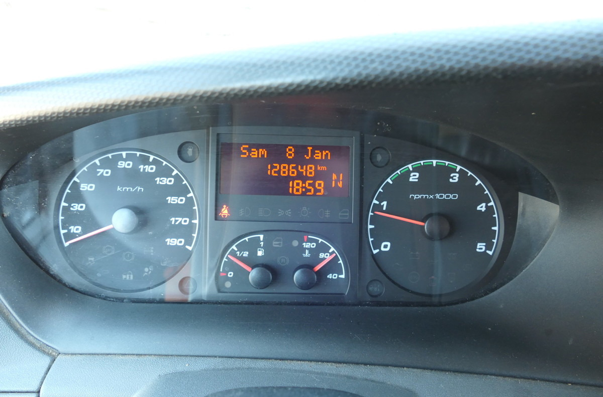 Box van IVECO Daily 35 S11 C30C AUTOMATIK KAMERA MAXI Regale L: picture 10 Box van IVECO Daily 35 S11 C30C AUTOMATIK KAMERA MAXI Regale L: picture 10