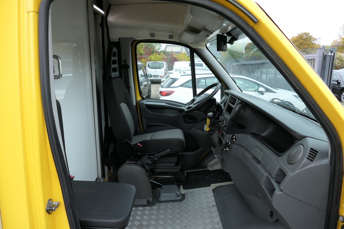 IVECO Daily 35 S11 C30C AUTOMATIK KAMERA Regale LUFT D - Box van: picture 5 IVECO Daily 35 S11 C30C AUTOMATIK KAMERA Regale LUFT D - Box van: picture 5