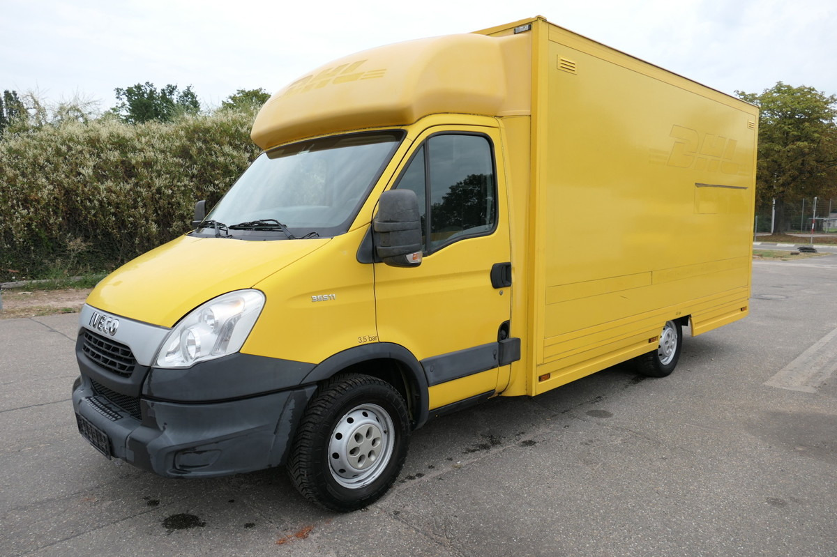 IVECO Daily 35 S11 C30C AUTOMATIK KAMERA Regale LUFT D - Box van: picture 1 IVECO Daily 35 S11 C30C AUTOMATIK KAMERA Regale LUFT D - Box van: picture 1