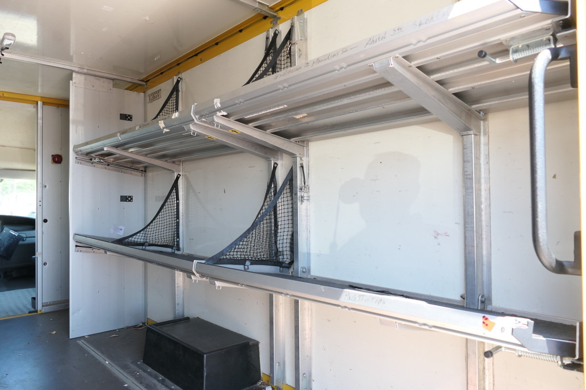 Box van IVECO Daily 35 S11 C30C AUTOMATIK KAMERA Regale LUFT D: picture 8 Box van IVECO Daily 35 S11 C30C AUTOMATIK KAMERA Regale LUFT D: picture 8