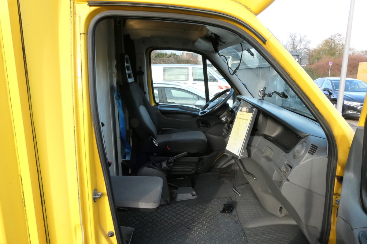 IVECO Daily 35 S11 C30C AUTOMATIK KAMERA Regale LUFT D - Box van: picture 5 IVECO Daily 35 S11 C30C AUTOMATIK KAMERA Regale LUFT D - Box van: picture 5