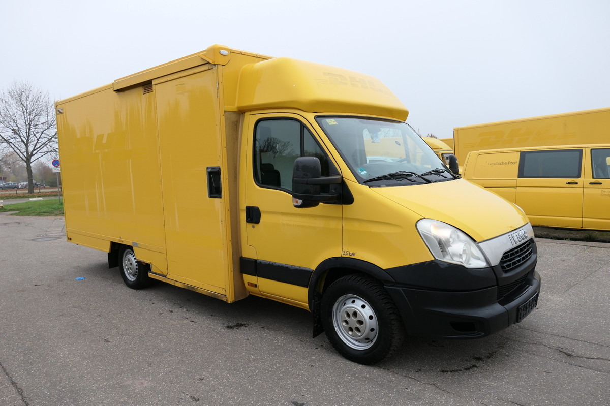 IVECO Daily 35 S11 C30C AUTOMATIK KAMERA Regale LUFT D - Box van: picture 2 IVECO Daily 35 S11 C30C AUTOMATIK KAMERA Regale LUFT D - Box van: picture 2
