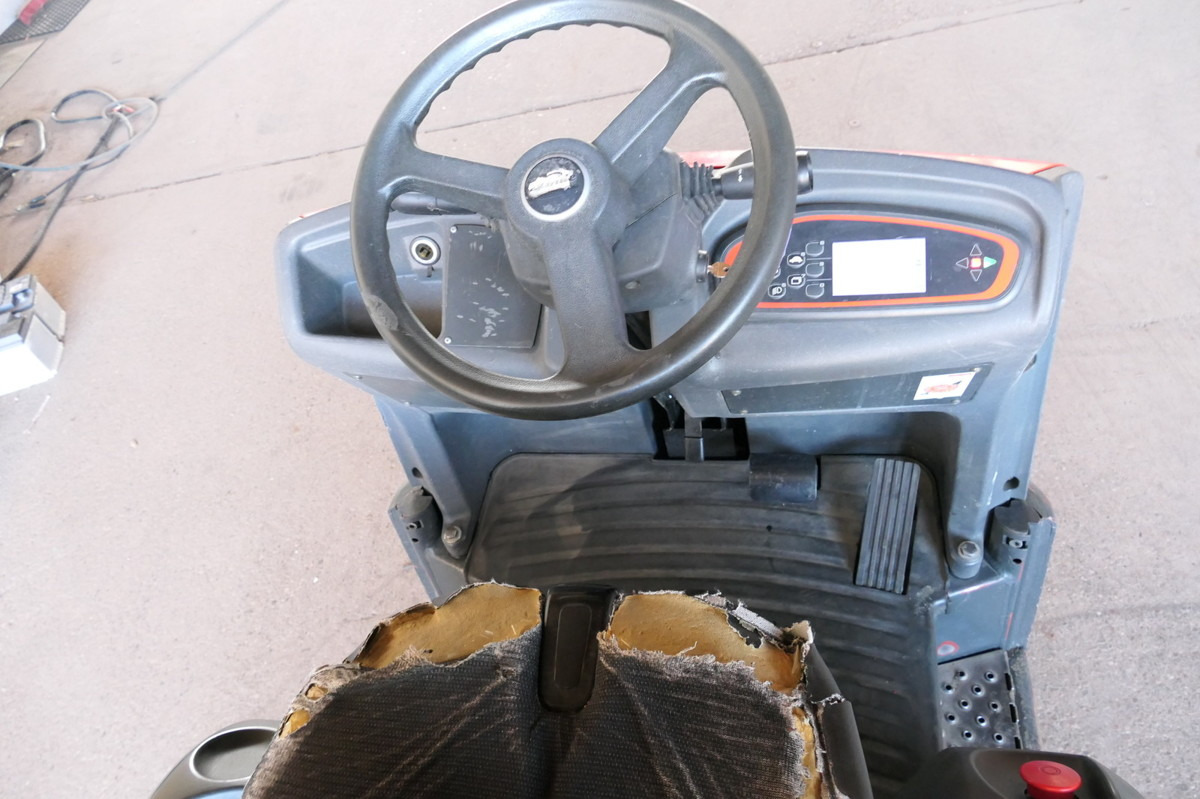 LINDE P 60 Z Schlepper Batterie 16/2019 3-Rad - Tow tractor: picture 5 LINDE P 60 Z Schlepper Batterie 16/2019 3-Rad - Tow tractor: picture 5