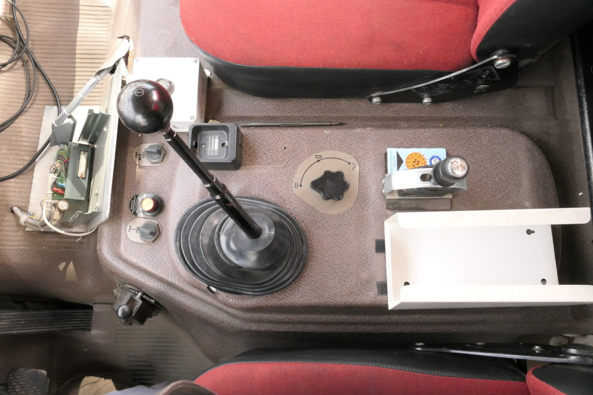 Fire truck MERCEDES-BENZ 1019 AF Rüstwagen 4x4 TOP ZUSTAND: picture 18