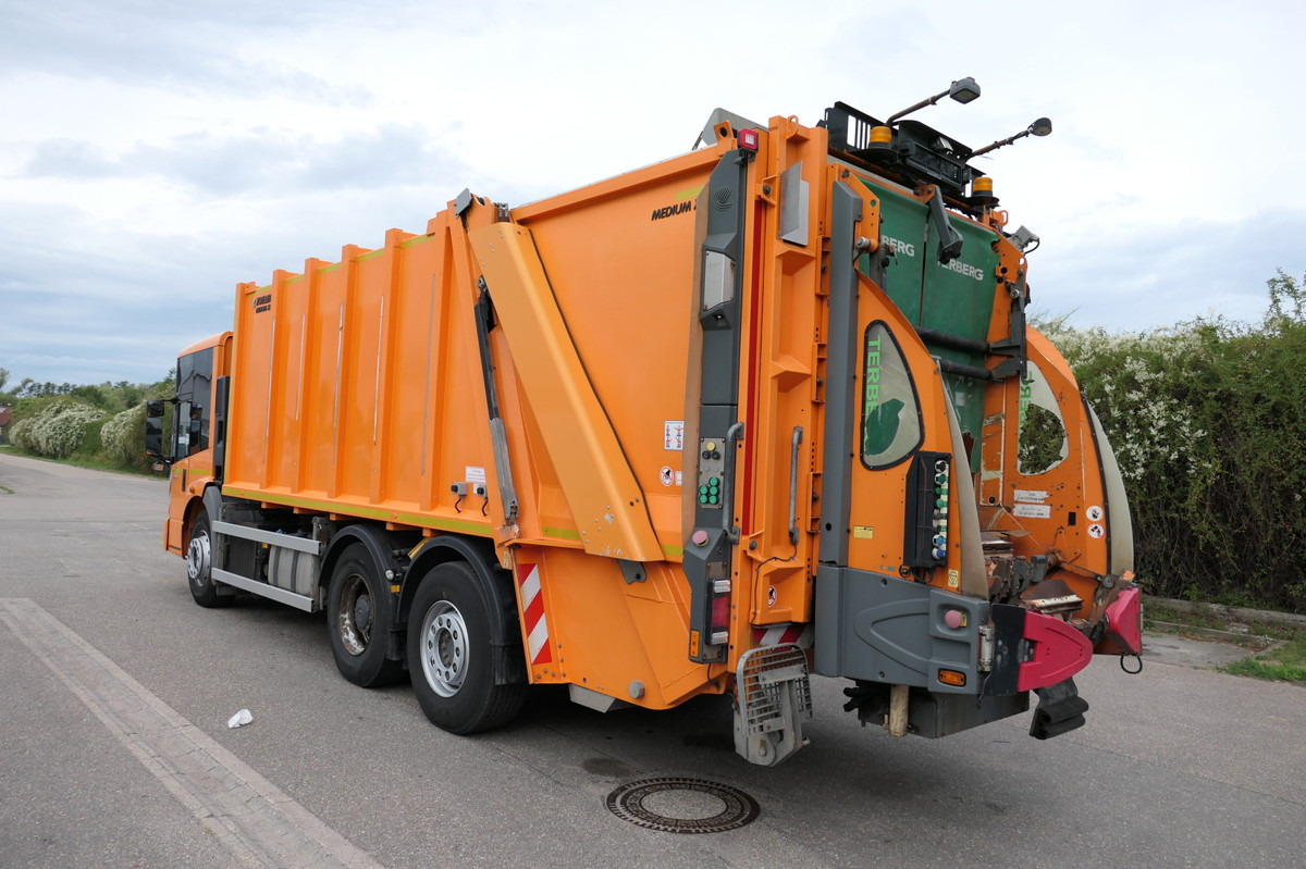 MERCEDES-BENZ 2635 NGE-L62N Econic Aufbau Zöller Medium KLIMA - Garbage truck: picture 1 MERCEDES-BENZ 2635 NGE-L62N Econic Aufbau Zöller Medium KLIMA - Garbage truck: picture 1
