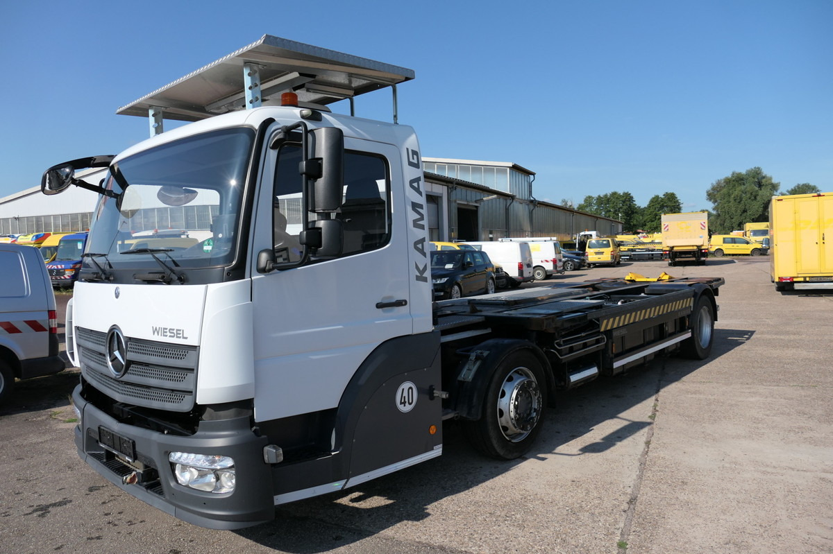 MERCEDES-BENZ Kamag Wiesel WBH 25 Wiesel Umsetzfahrzeug - Container transporter/ Swap body truck: picture 1 MERCEDES-BENZ Kamag Wiesel WBH 25 Wiesel Umsetzfahrzeug - Container transporter/ Swap body truck: picture 1