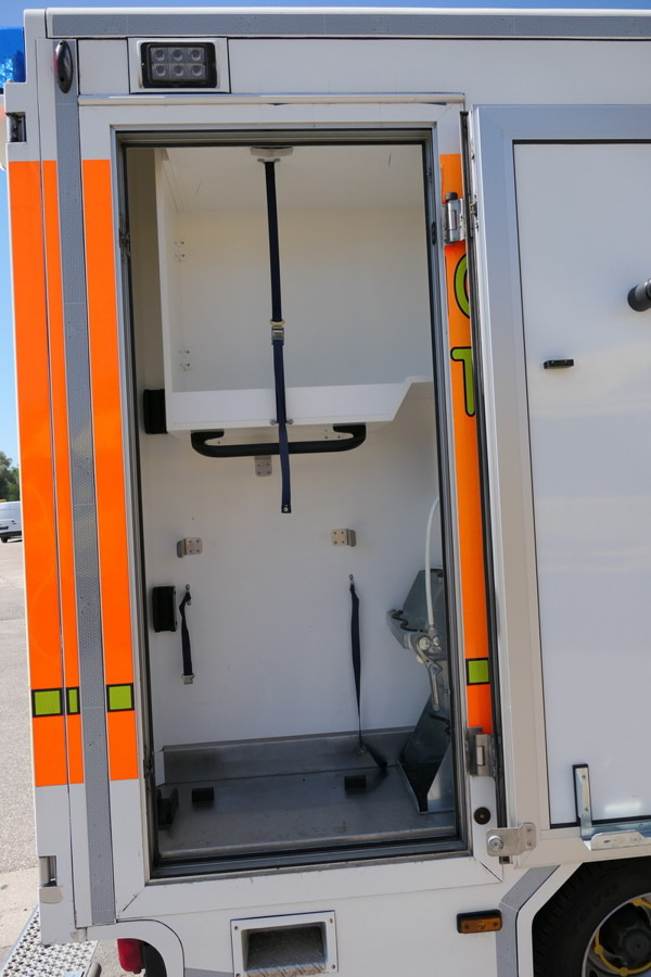 Ambulance MERCEDES-BENZ Sprinter 519 CDI Klima Krankenwagen: picture 6