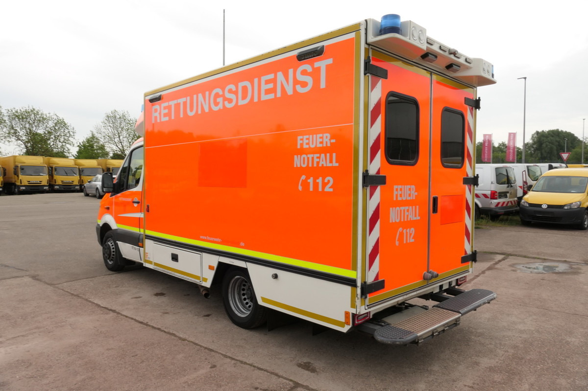 MERCEDES-BENZ Sprinter 519 CDI Klima Krankenwagen - Ambulance: picture 4 MERCEDES-BENZ Sprinter 519 CDI Klima Krankenwagen - Ambulance: picture 4