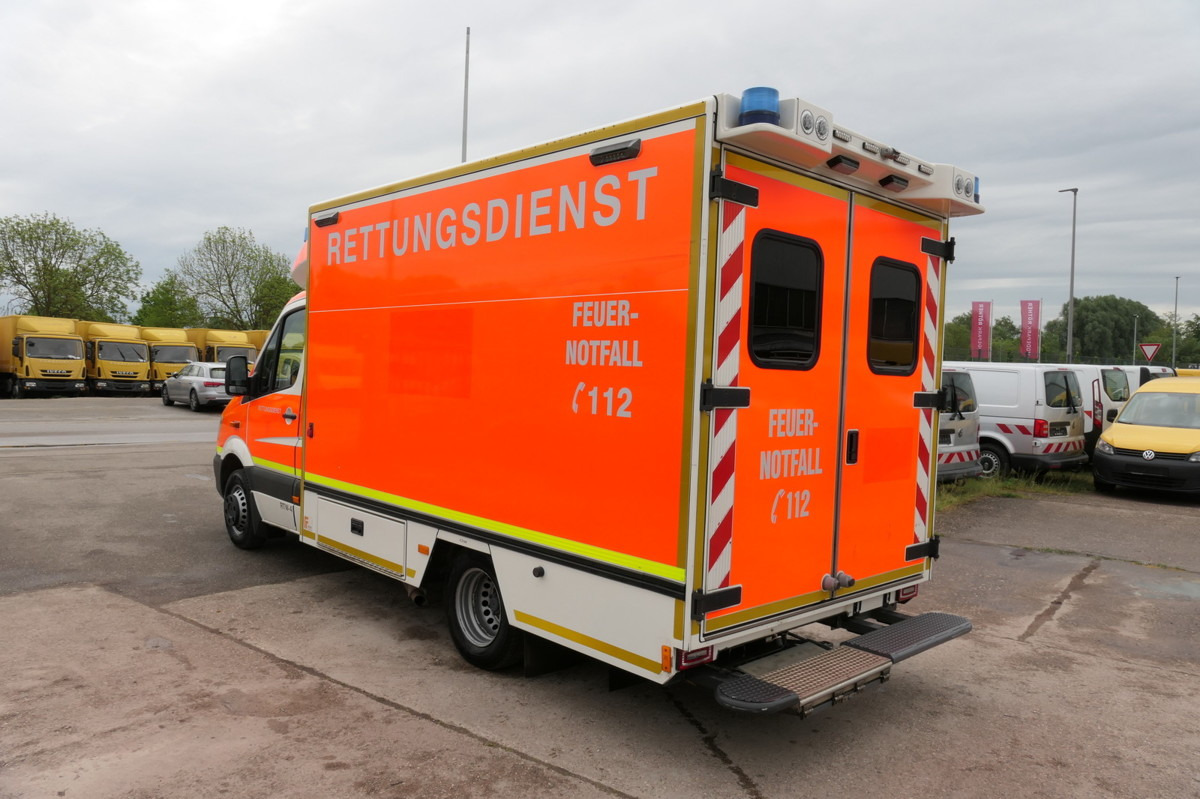 MERCEDES-BENZ Sprinter 519 CDI Klima Krankenwagen - Ambulance: picture 4 MERCEDES-BENZ Sprinter 519 CDI Klima Krankenwagen - Ambulance: picture 4