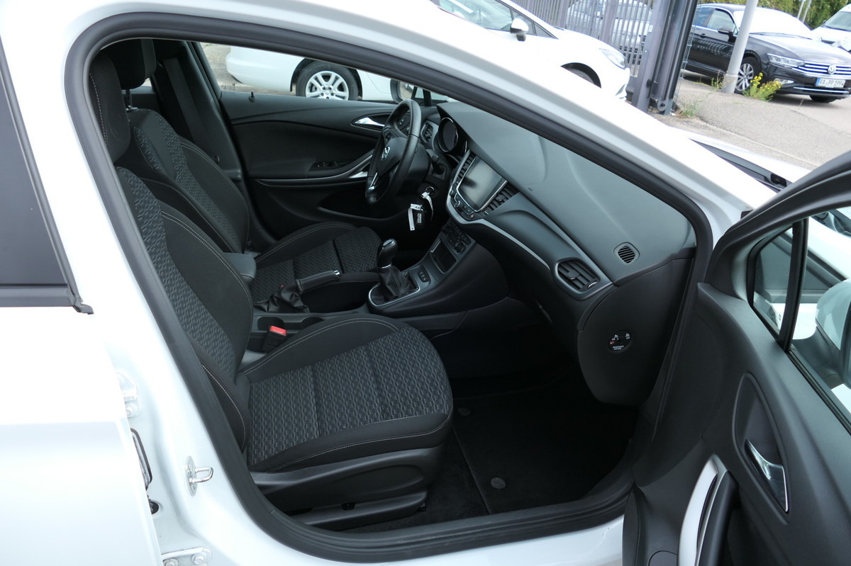 OPEL Astra K 1.6 CDTI Edition S/S KLIMA - Car: picture 5 OPEL Astra K 1.6 CDTI Edition S/S KLIMA - Car: picture 5