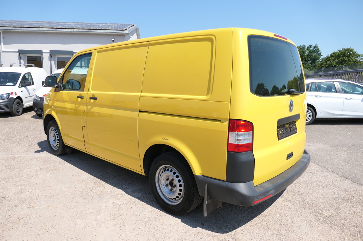 VW T5 Transporter 2.0 TDI COC - Small van: picture 4 VW T5 Transporter 2.0 TDI COC - Small van: picture 4