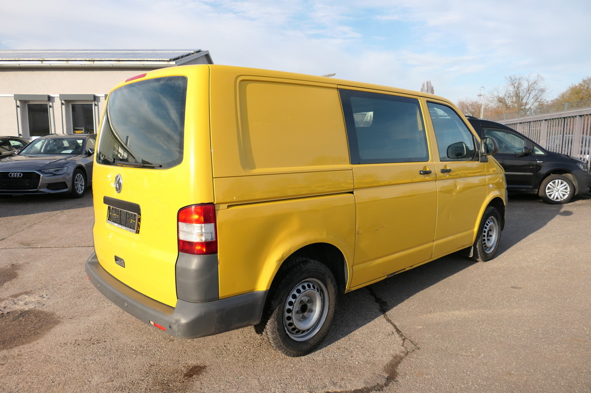 VW T5 Transporter 2.0 TDI PARKTRONIK 2xSCHIEBETÜR C - Small van: picture 4 VW T5 Transporter 2.0 TDI PARKTRONIK 2xSCHIEBETÜR C - Small van: picture 4